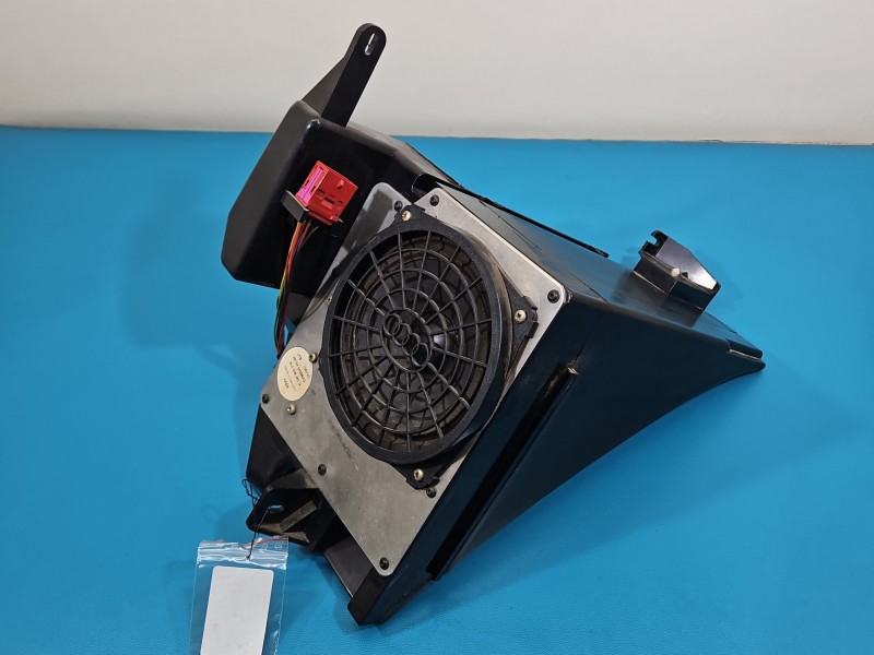 Subwoofer Audi A3 8L 1.8 20V