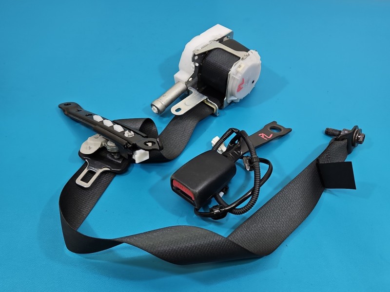 Pas bezpieczeństwa przód lewy kierowcy 7P4170-P Toyota Auris II EU