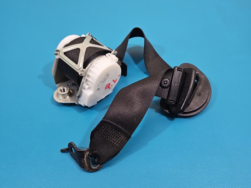 Pas bezpieczeństwa przód lewy kierowcy bmw F30 34078320C EU