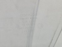 Szyba drzwi przód lewa Peugeot 305 kombi