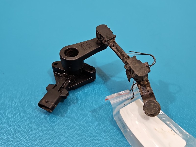 Czujnik poziomowania xenon Peugeot 3008 II 9822316680