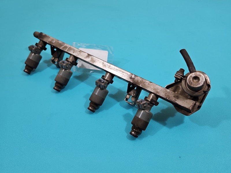 Wtryskiwacz Opel Astra II G 1.6 16V