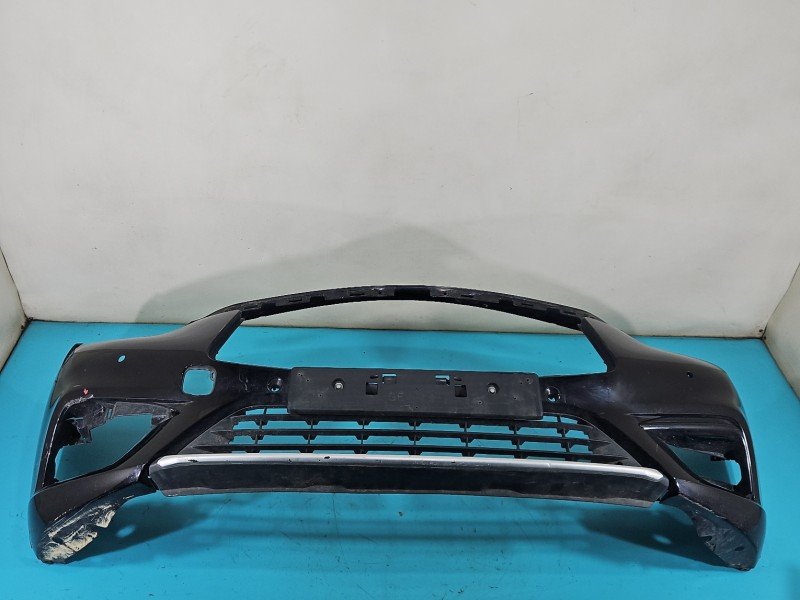 Zderzak przód Infiniti Q30 czarny GAC