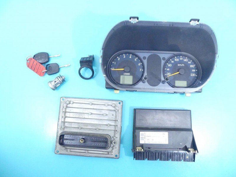Komputer Sterownik silnika Ford Fiesta Mk6 1.2 wiel