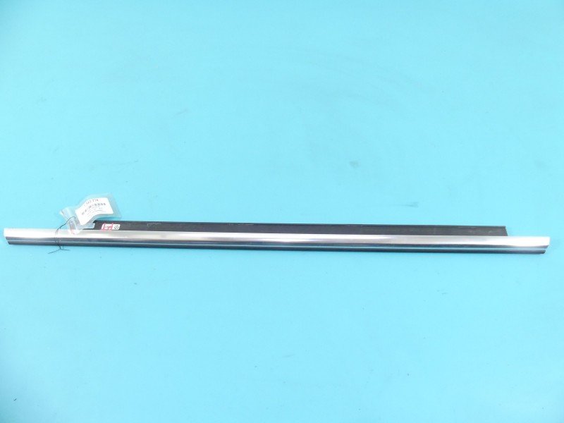 Listwa drzwi tył prawa Audi A5 8T 8T8853764D HB Listwa drzwi tył prawa Audi A5 8T 8T8853764D HB