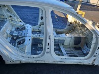 Próg prawy SŁUPEK ŚRODKOWY B Kia Stinger HB 5d SNOW WHITE PEARL