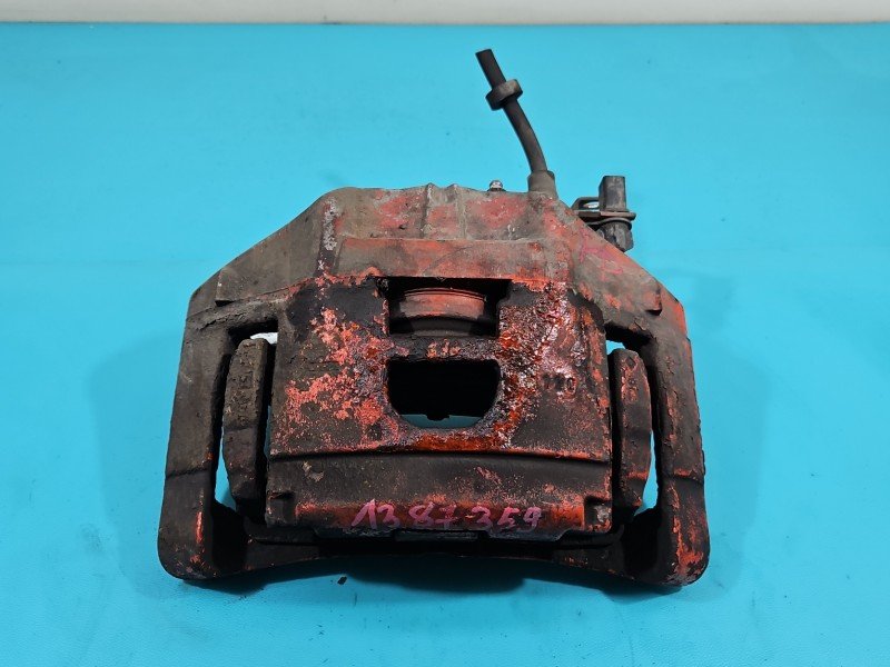 Zacisk przód prawy Audi A6 C6 2.7 TDI (BPP)