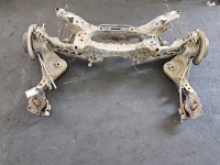 Tylna belka oś tył Nissan Qashqai I J10 06-13 1.6 16V KR16