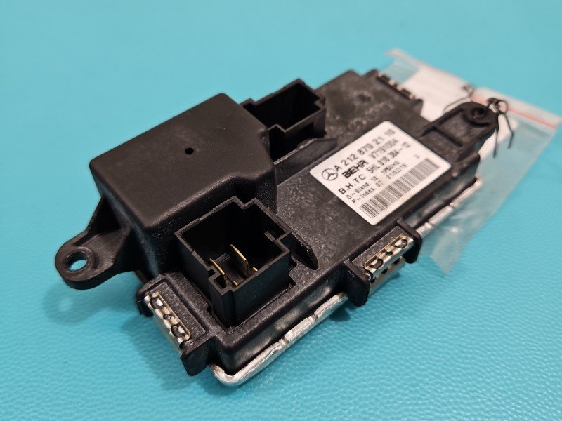 Opornik rezystor Mercedes W212 A2128702110 Opornik rezystor Mercedes W212 A2128702110
