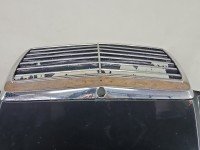 Maska przednia Mercedes 124 czarny