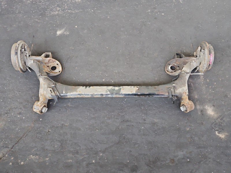 Tylna belka oś tył Seat Ibiza IV 6J 1.2 MPI 12V Tylna belka oś tył Seat Ibiza IV 6J 1.2 MPI 12V