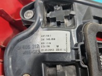 Lampa tył prawa Volkswagen, W BŁOTNIK KOMBI Z LISTWĄ ŻARÓWKOWĄ Vw Passat B7 kombi