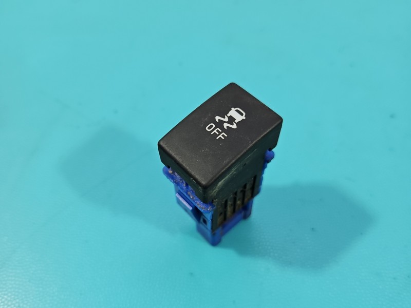 Przełącznik ESP 4PIN Isuzu D-Max II 11-19 M42185