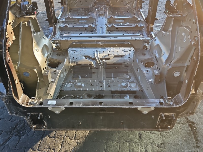 Pas tylny podłoga wanna bagażnika BMW X5 F15