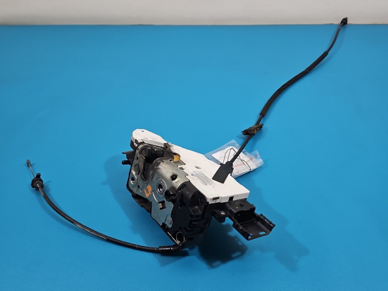 Zamek przód lewy 24087158, 24088158, 24086158 Peugeot 207 EUROPA Peugeot