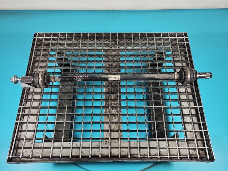 Półoś tył prawa Mercedes W177 2.0 T automat