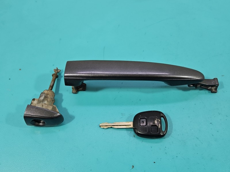 Klamka przód lewa zewnętrzna Toyota Land Cruiser 120 J120