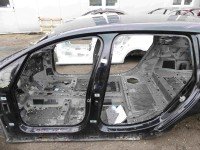 Słupek lewy BMW F45 F46 2.0d
