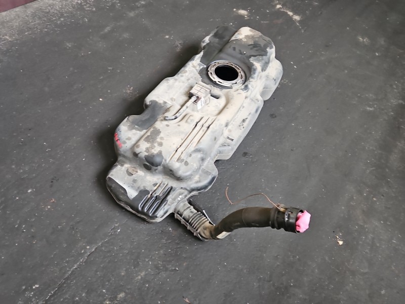 Zbiornik paliwa bak Mercedes Vito W447 14- 1.6 cdi A4474705500, A4474705600
