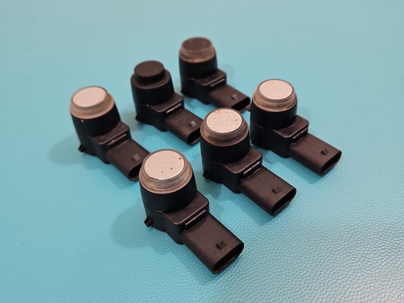 Czujnik parkowania PDC Mercedes CLS II C218 W218 218 A2125420018, A2125420118 srebrny 775