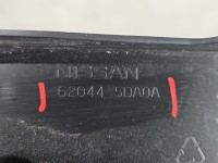 Osłona ZAŚLEPKA PLASTIK PASA PRZEDNIEGO INFINITI QX30 H15 16-19 620445DA0A