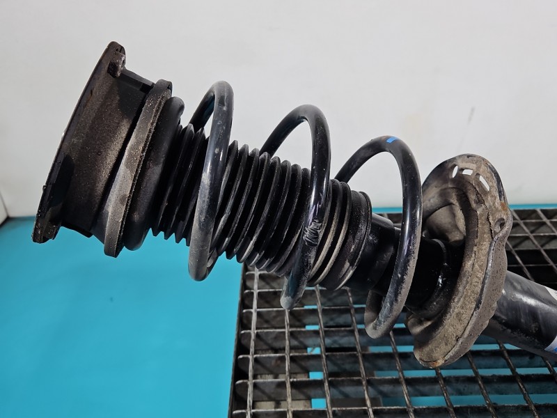 Sprężyna przód przednia Skoda Octavia IV 2.0 TDI