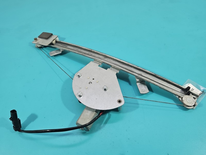 Podnośnik przód lewy Fiat Tipo II 15- 5d HB