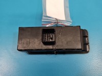 Przełącznik szyb Vw Polo V 6R 09- Uszkodzenie widoczne na zdjęciu EU 1K4959857B