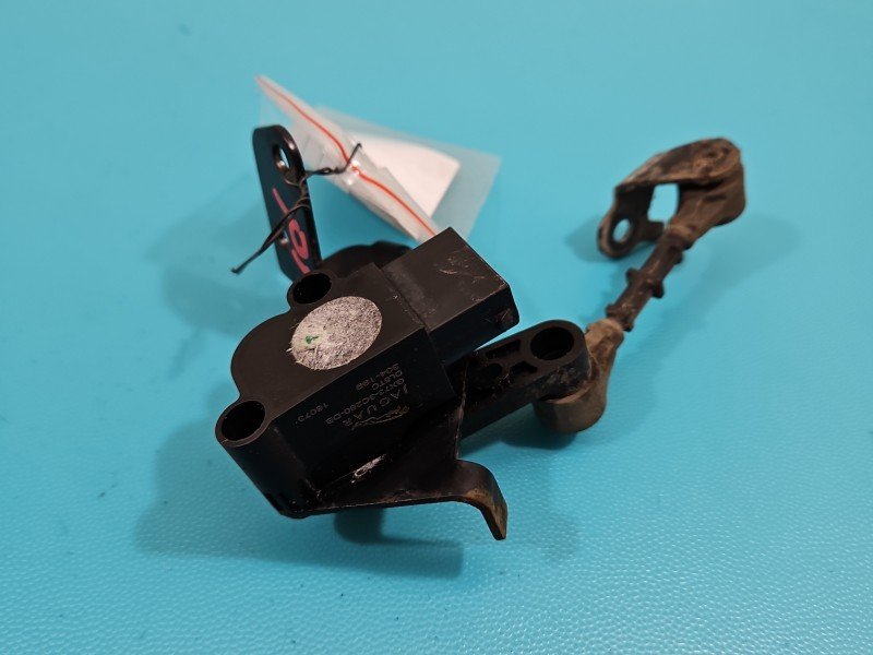 Czujnik poziomowania xenon Jaguar XE X760 304-199