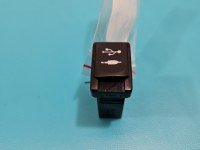 Gniazdo USB Toyota Avensis III T27 86190-0D030
