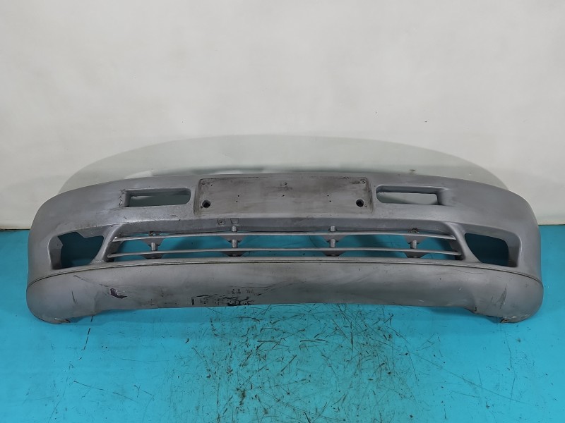 Zderzak przód przedni Mercedes Vito W638 Brak