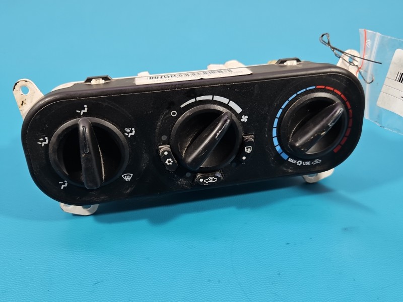 Konsola panel nawiewu Jeep Compass I 06-16 P55111874AC