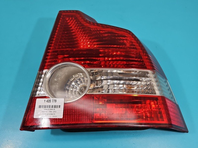 Lampa tył prawa Volvo S40 II V50 sedan