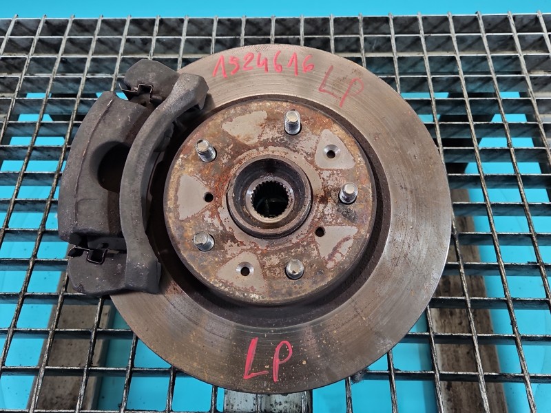 Zwrotnica lewa piasta przód 2.0 16v Suzuki Sx4 I 06-