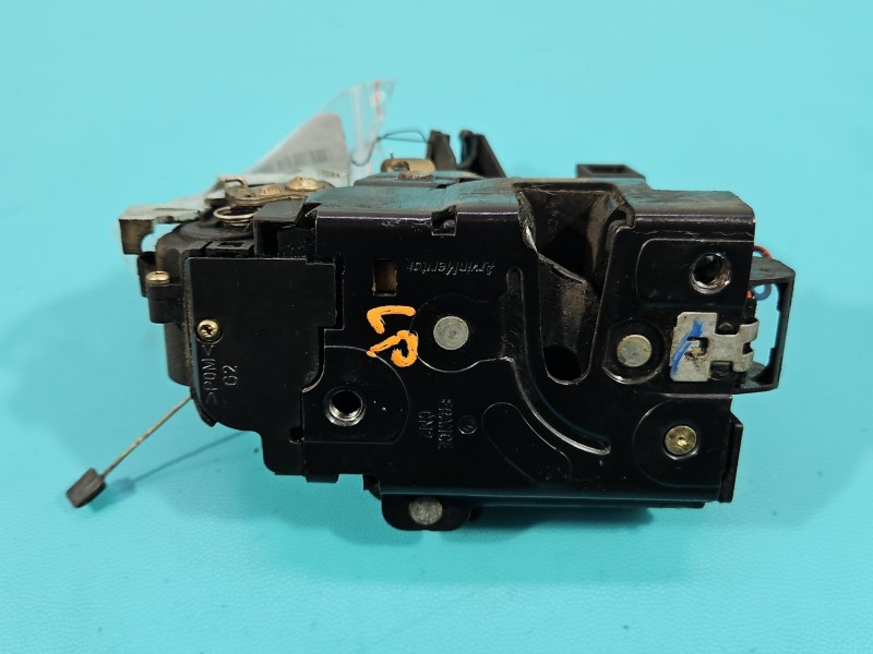 Zamek przód lewy 3D1837015 Vw Touran I EUROPA Volkswagen, 9pin