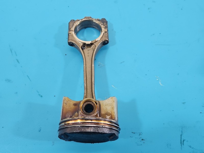 Tłok Toyota Corolla E15 1.6 vvti (1ZR) 124KM