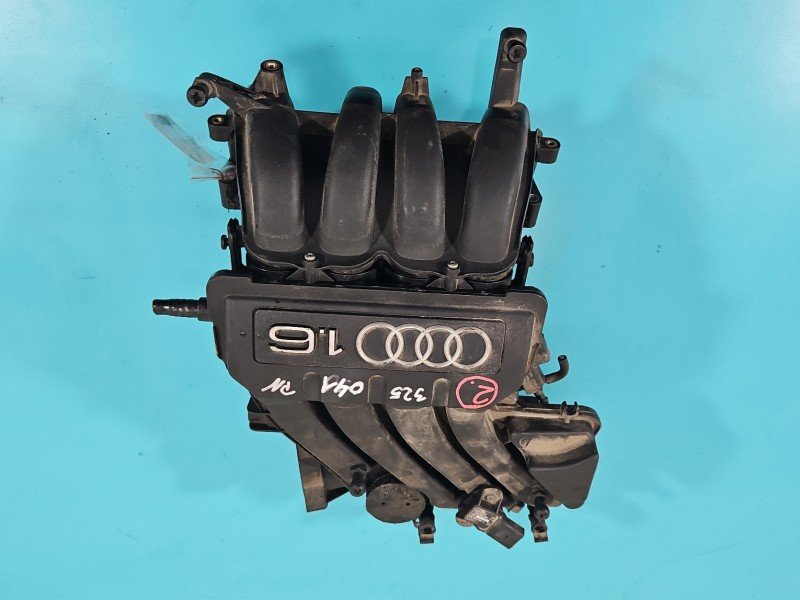 Kolektor ssący Audi A3 8P 06A133206AJ, 06A133185GH 1.6 SR