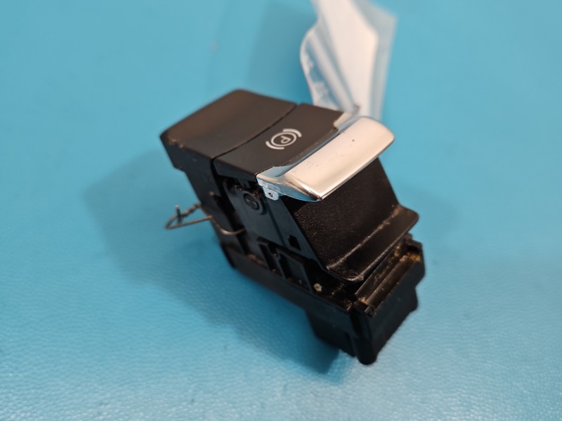 Przełącznik hamulca ręcznego AUDI Q5 08- 8K1927225E