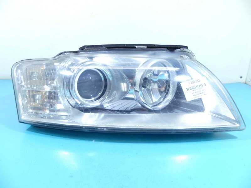 Reflektor prawy lampa przód Audi A8 D3 EUROPA