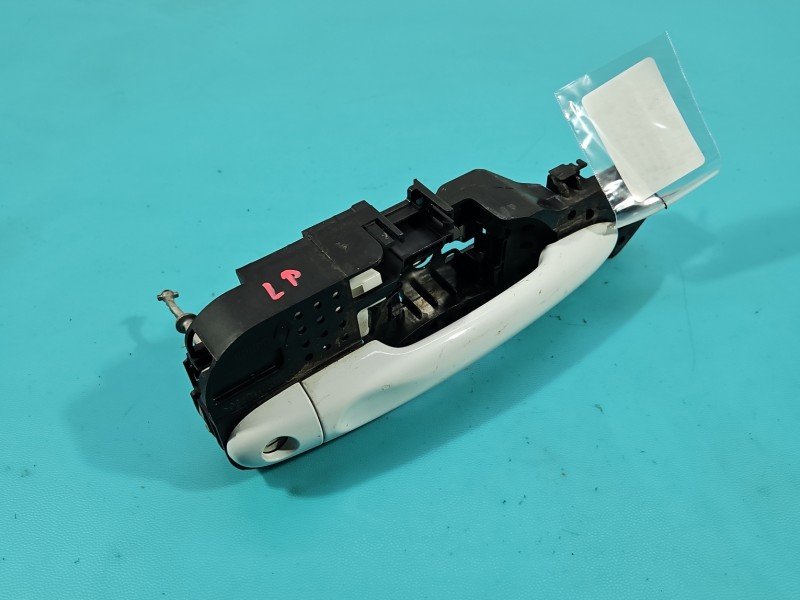 Klamka przód lewa zewnętrzna Renault Megane III 806070032R