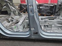 Próg prawy SŁUPEK ŚRODKOWY B Skoda Karoq HB 5d srebrny LF7M/2C2C