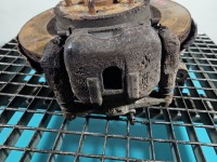 Zacisk przód prawy Toyota Rav4 I 94- 2.0 16V