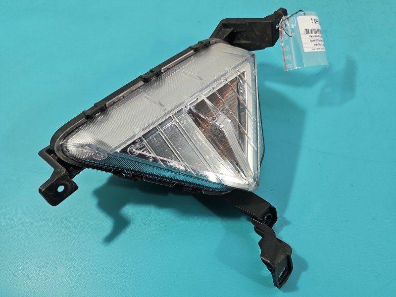 Kierunkowskaz przód prawy świateł Hyundai Elantra VI 15-20 92302-F2500