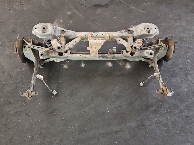 Tylna belka oś tył Volvo V40 II 12- 2.0 D4 Tylna belka oś tył Volvo V40 II 12- 2.0 D4