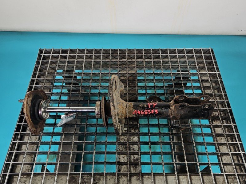 Amortyzator przód prawy przedni Toyota Rav4 III 05-