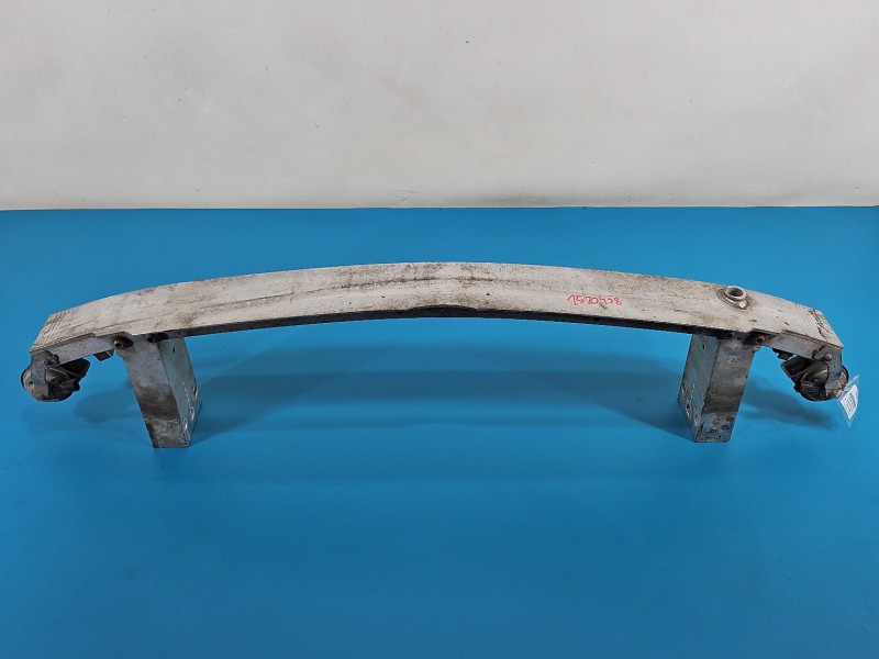 Wzmocnienie zderzaka przód belka MERCEDES W176 Mercedes, ze wspornikami przednie POLAR SILVER - METALLIC PAINT (761U)