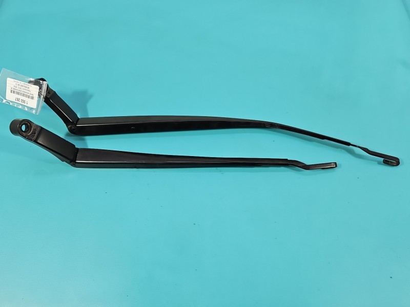 Ramie wycieraczki przód komplet lewe prawe Toyota Auris II