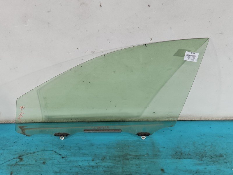 Szyba drzwi przód lewa Toyota Rav4 IV HB