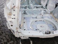 Pas tylny podłoga bagażnika Ford Escape III 12- wanna kombi ćwiartka