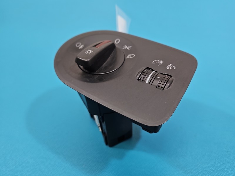 Przełącznik włącznik świateł Seat Ibiza IV 6J 6J1941531H